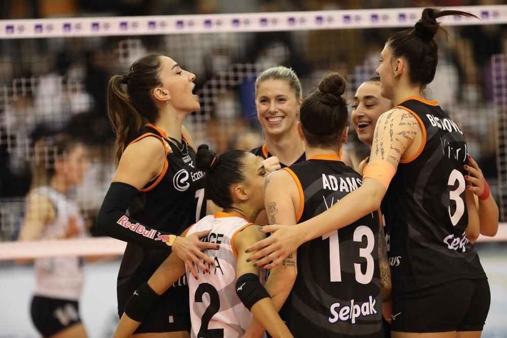 Milli voleybolcu tacize uğradı 5