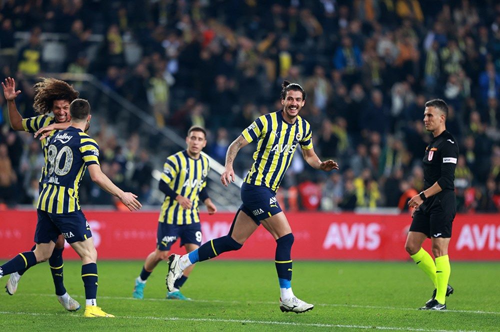 Fenerbahçe'de sol beke bomba aday! ''Bedava geliyor...'' 2