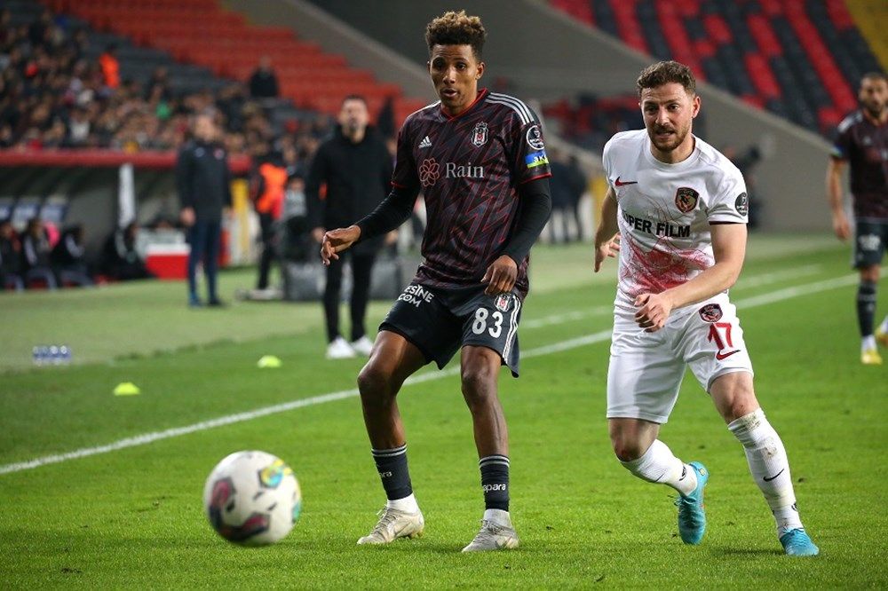 Beşiktaş gemileri yaktı! Eski Trabzonsporlu yıldız için tüm şartlar zorlanacak... 1