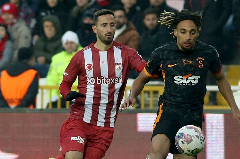 Galatasaray'a transfer müjdesi! Cimbom forvet hattını komple yeniliyor... 10