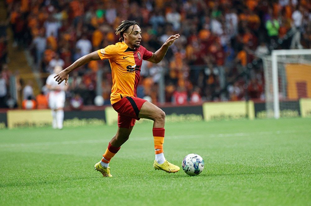 Galatasaray'a transfer müjdesi! Cimbom forvet hattını komple yeniliyor... 12