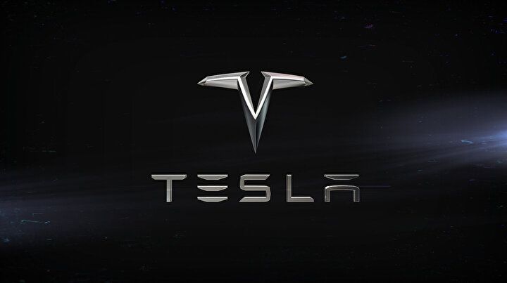 Tesla'yı otopilota alıp uyudu! Polisler 15 dakika boyunca kovaladı 3