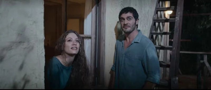 Serenay Sarıkaya ve Burak Deniz Şahmaran'da Çırılçıplak Kaldı 2