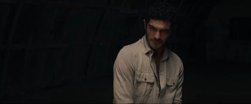 Serenay Sarıkaya ve Burak Deniz Şahmaran'da Çırılçıplak Kaldı 6