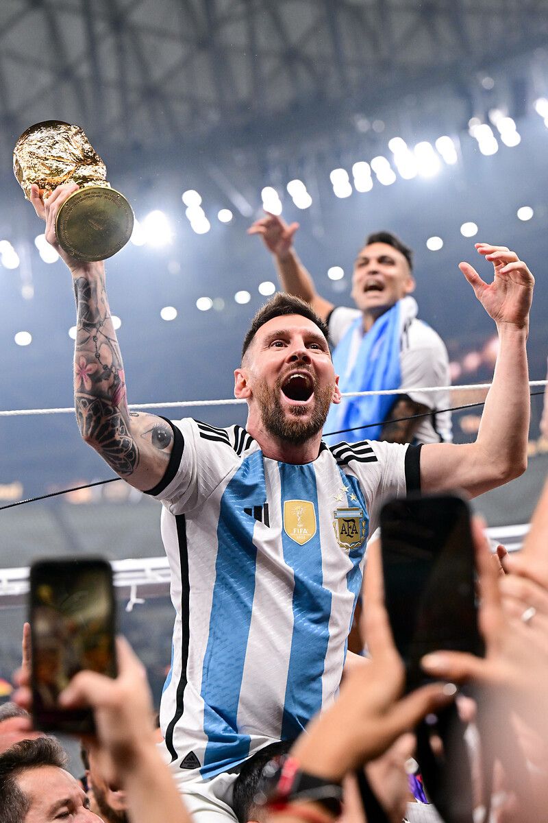 Messi'nin şampiyonluk sonrası kaldırdığı kupa sahte çıktı! 7