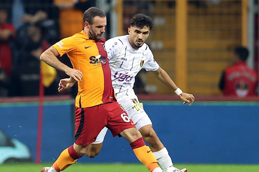 Galatasaray'da devre arası operasyonu! 3 ismin bileti kesildi... 13