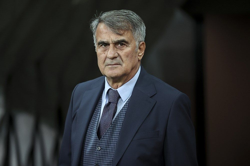 Fenerbahçe'ye içeriden darbe! Yıldız oyuncunun ezeli rakiple görüşmesine izin verildi... 2