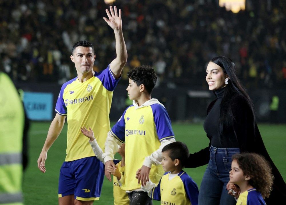 Hem ihya oldu hem de ihya etti! Cristiano Ronaldo'nun menajerine dudak uçuklatan komisyon 8