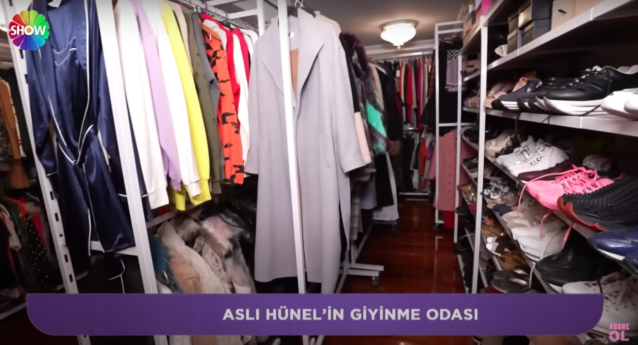 Aslı Hünel evinin kapılarını açtı... Avizenin fiyatı dudak uçuklattı 12