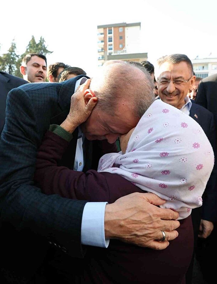 Cumhurbaşkanı Erdoğan selzede Zülfiye Nine'nin evine misafir oldu 9