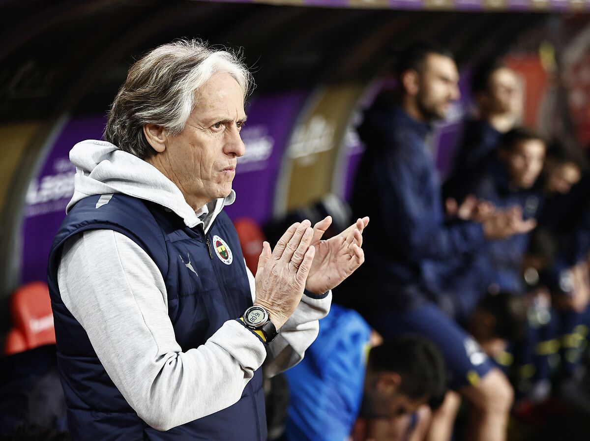 İşte Fenerbahçe -Galatasaray maçının muhtemel 11'leri 8