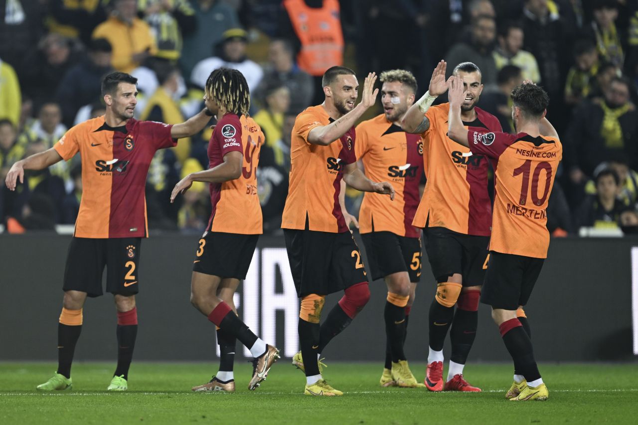 Dev derbiye damga vuran kareler 9