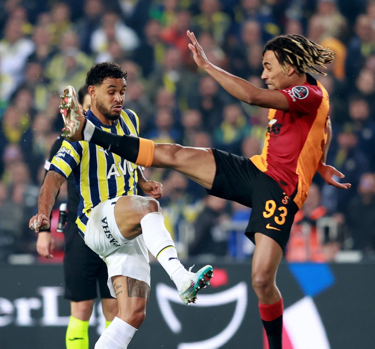 Dev derbiye damga vuran kareler 15