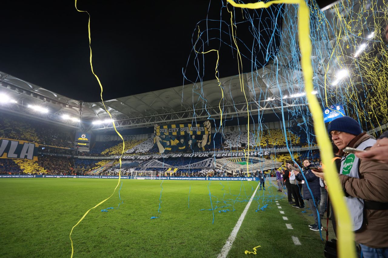 Dev derbiye damga vuran kareler 29