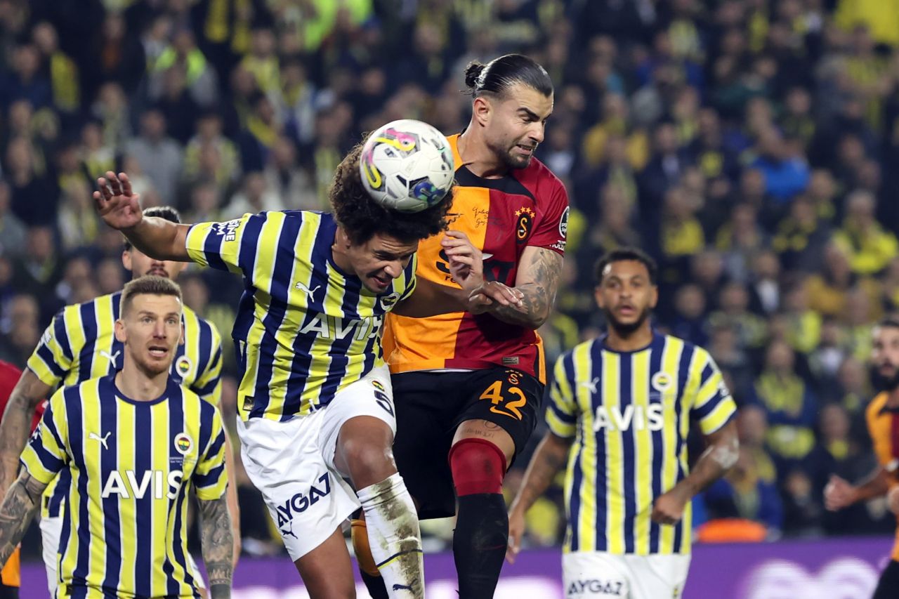 Dev derbiye damga vuran kareler 62