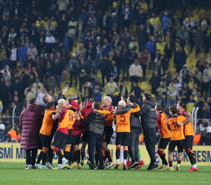 Tarih yazdılar! Uzun yıllar unutulmayacak dev derbiden özel anlar... 8