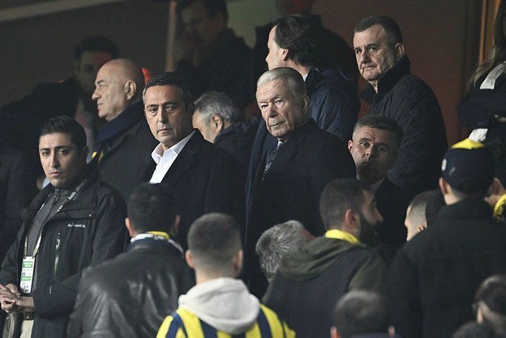 Galatasaray hezimeti fitili ateşledi! Fenerbahçeli taraftarlardan Ali Koç'a şok tepki... 1