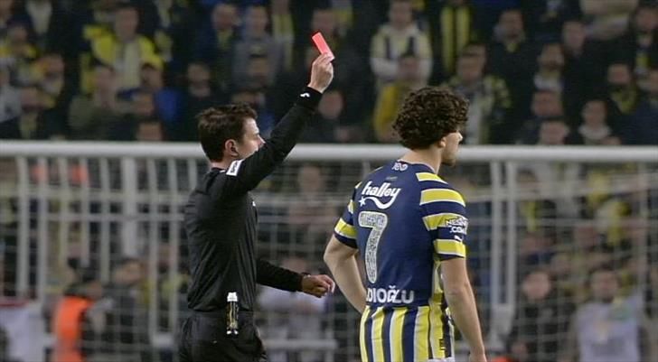Fenerbahçe - Galatasaray derbisinde öne çıkan notlar! 3