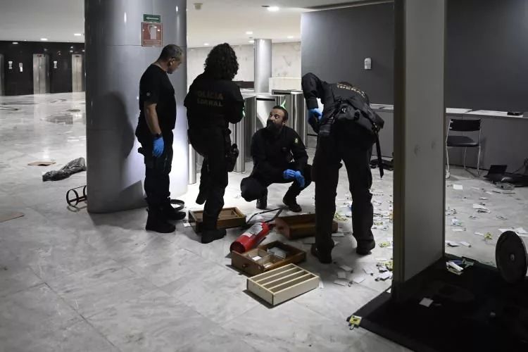 Brezilya'da kongre baskını! ABD ve AB'den ilk açıklama geldi! Lula'ya tam destek... 5
