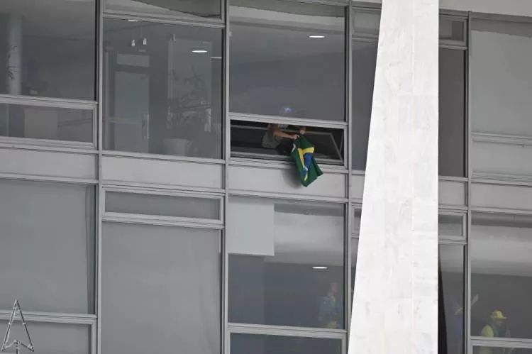 Brezilya'da kongre baskını! ABD ve AB'den ilk açıklama geldi! Lula'ya tam destek... 27