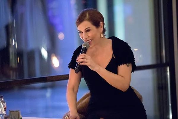 Zuhal Olcay Yaşlanmak Bilmiyor! Son Hali Herkesi Şaşırttı 9