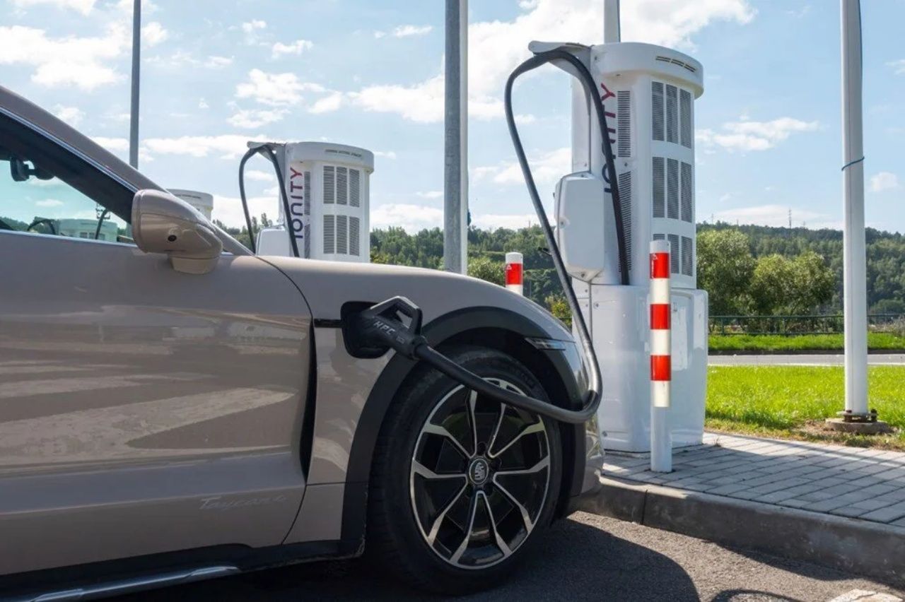 Tasarım ve mühendislik harikası! İşte uzun yolların vazgeçilmesi 10 elektrikli otomobil 2