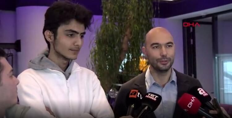 Gönülleri fetheden ‘piyanist kurye’: Kendim öğrendim 2