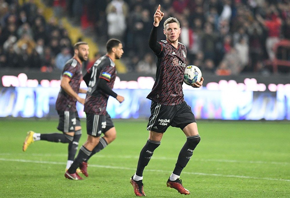 Beşiktaş'a büyük şok! Wout Weghorst sonrası o yıldız da gidebilir... 7