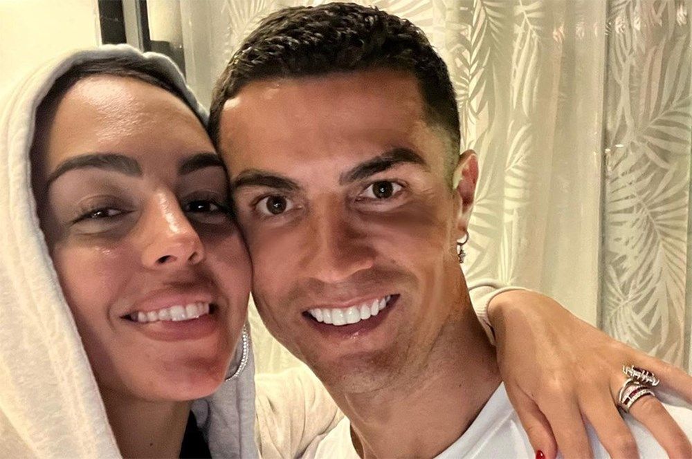 Cristiano Ronaldo ve ailesinin ilk durağı lüks otel! Kirası dudak uçuklattı... 1