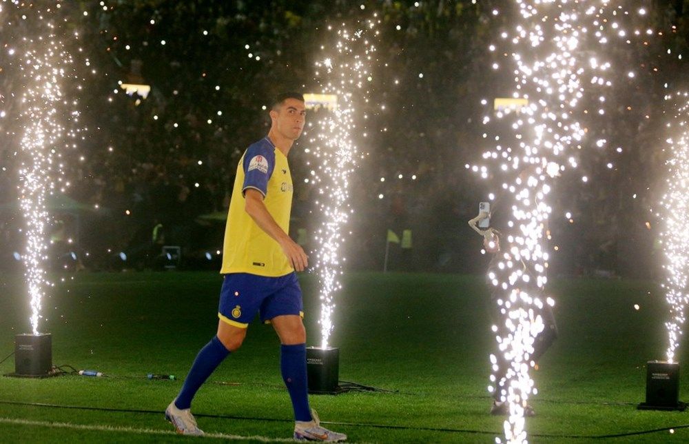 Cristiano Ronaldo ve ailesinin ilk durağı lüks otel! Kirası dudak uçuklattı... 2