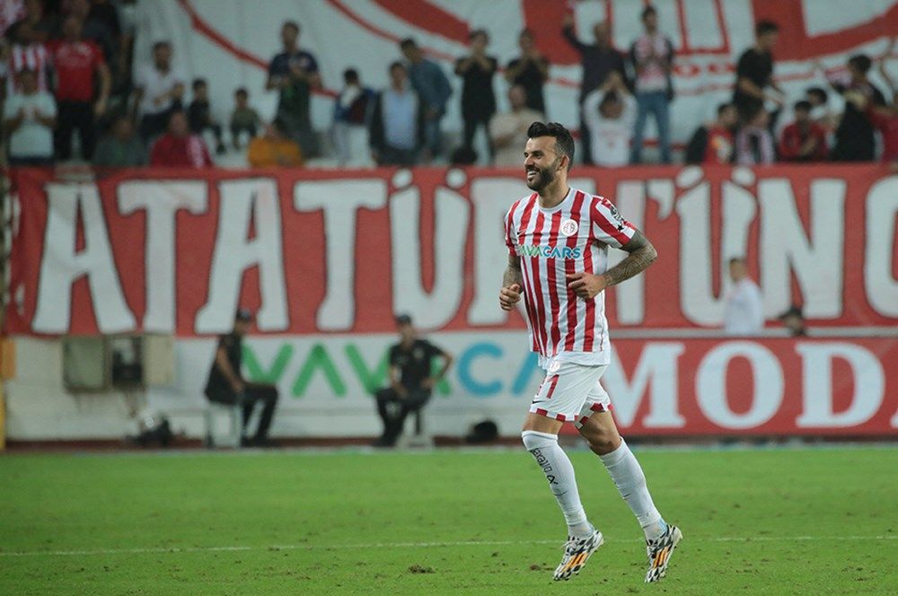 Transferde sıcak gelişme! Galatasaray'a eski yıldızı dönüyor... 13