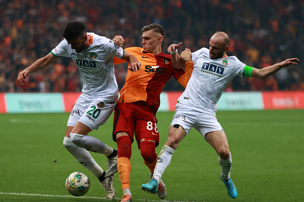 Transferde sıcak gelişme! Galatasaray'a eski yıldızı dönüyor... 9