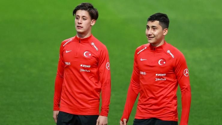 Burak Yılmaz'dan çarpıcı yorum! Emirhan İlkhan ve Arda Güler... 6