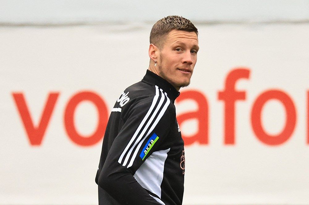 Wout Weghorst ve Şenol Güneş arasında dikkat çeken konuşma! 5