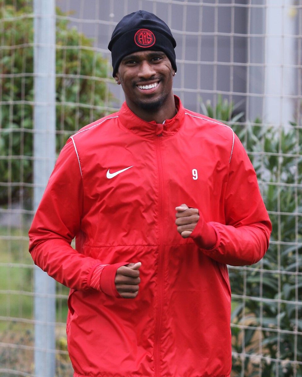 Haji Wright'a yapılan son teklif belli oldu 5