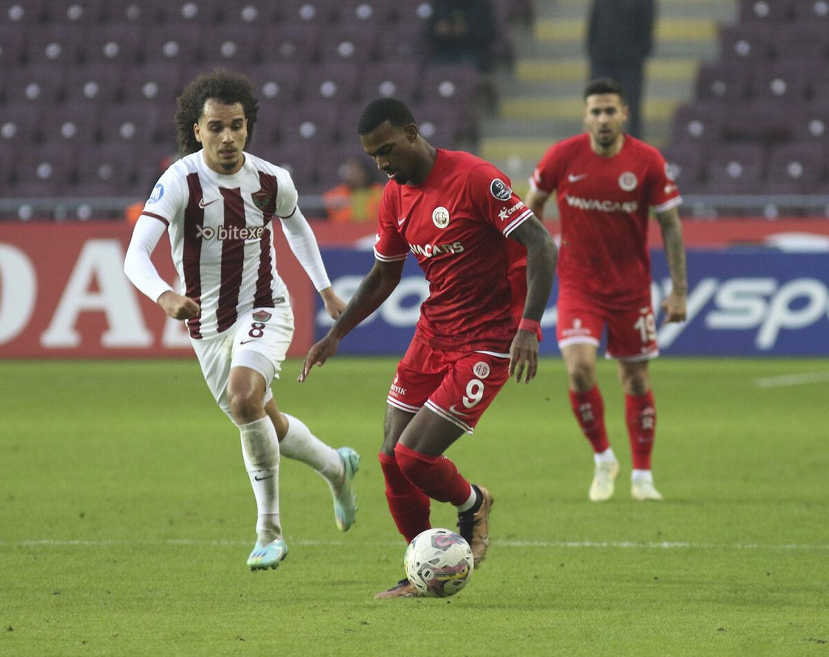 Haji Wright'a yapılan son teklif belli oldu 9