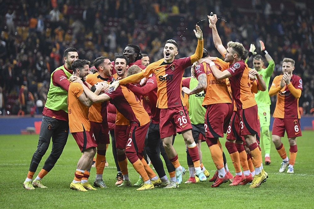 Galatasaray'da stoper operasyonu! Premier Lig'ten geliyor... 2