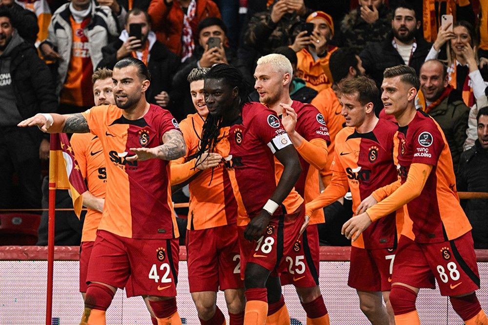 Galatasaray'da stoper operasyonu! Premier Lig'ten geliyor... 5