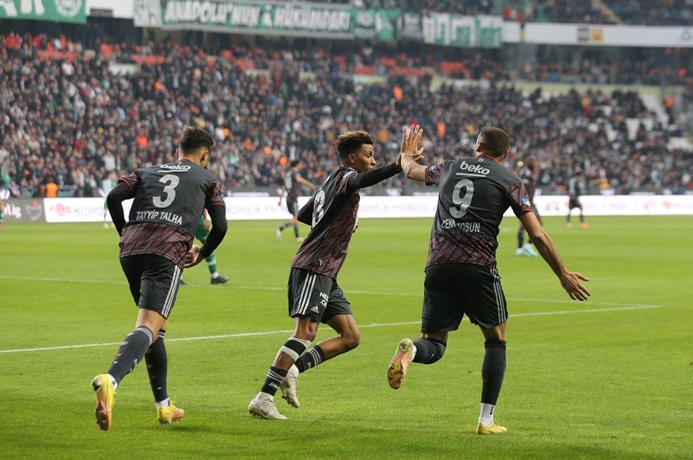 Güncelleme geldi! Süper Lig'de zirve yarışı... 4