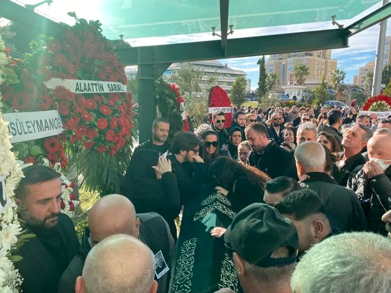 Elif Karlı'nın eşi Cengiz Karlı son yolculuğuna uğurlandı 5