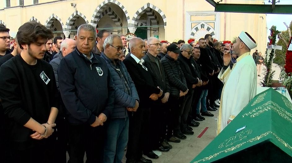 Elif Karlı'nın eşi Cengiz Karlı son yolculuğuna uğurlandı 7