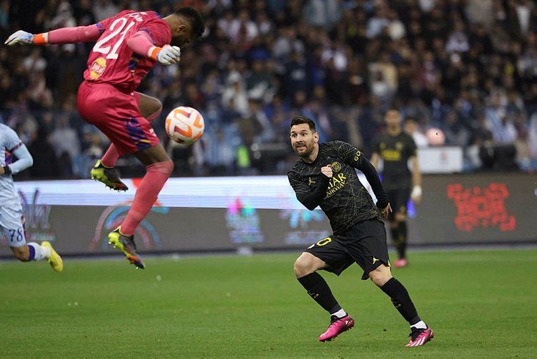 Ronaldo ve  Messi'den muhteşem düello! Al Nassr/Al Hilal Karması 4 - 5 Paris Saint Germain | Maç sonucu 17