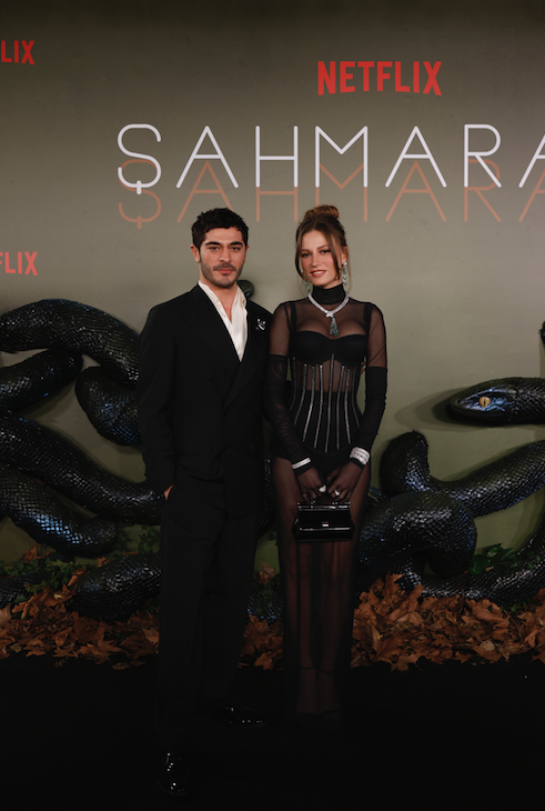 Serenay Sarıkaya ve Burak Deniz'in başrolünde yer aldığı Şahmaran'ın galası gerçekleşti 6