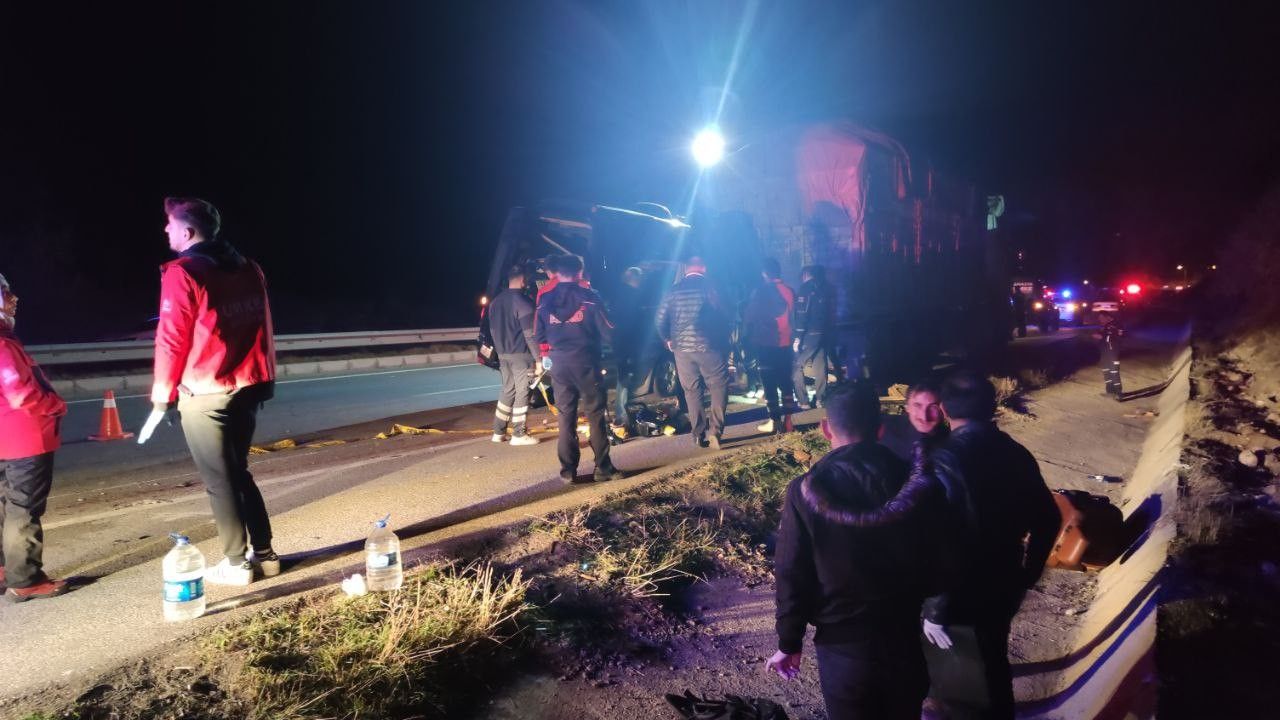 Amasya'daki kazada boynu kırılan Sergen Deveci hastaneden 44 gün sonra taburcu oldu 3