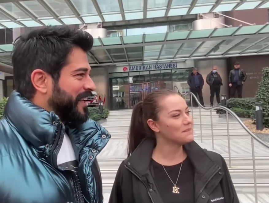Burak Özçivit eşi Fahriye Evcen'i doğum sırasında yalnız bırakmadı 6