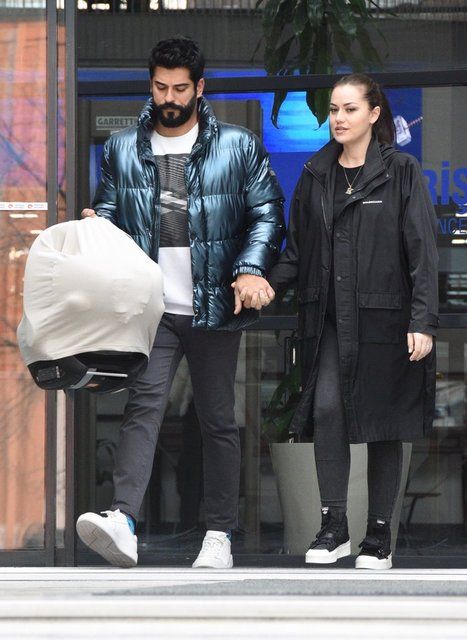 Burak Özçivit eşi Fahriye Evcen'i doğum sırasında yalnız bırakmadı 2