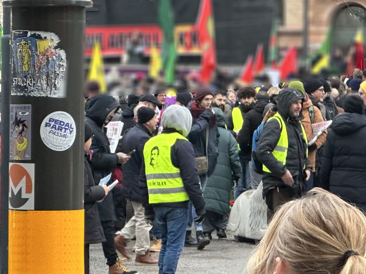 İsveç’te PKK sempatizanlarından yeni provokasyon! 2