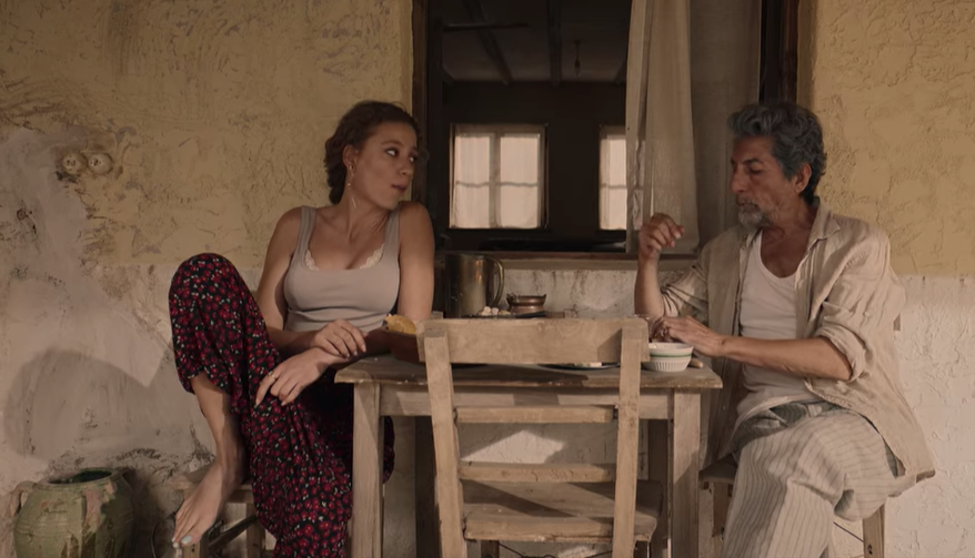 Şahmaran'ın yıldızı Serenay Sarıkaya'nın ayakları gündem oldu 3