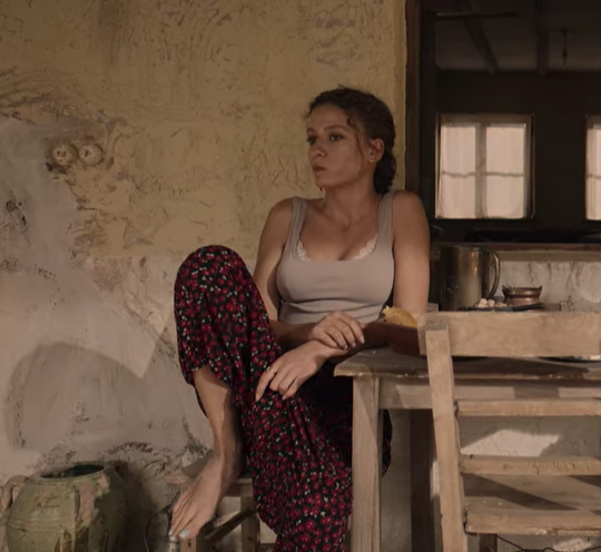 Şahmaran'ın yıldızı Serenay Sarıkaya'nın ayakları gündem oldu 1