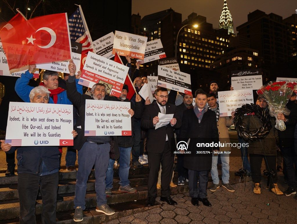 İsveç'te Rasmus Paludan'ın Kur'an-ı Kerim'i yakması New York'ta protesto edildi 8